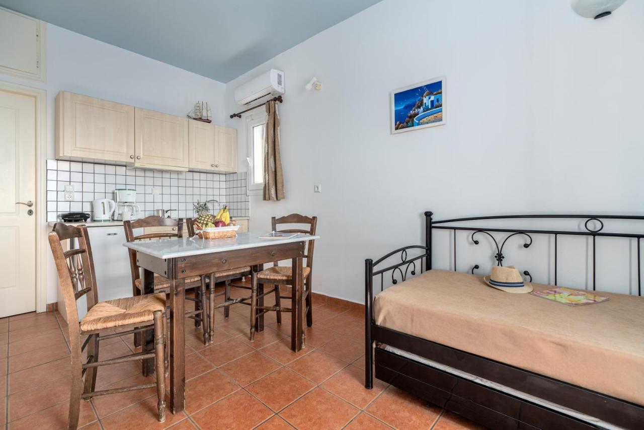 Reggina'S Apartments ฟินิกัส ภายนอก รูปภาพ