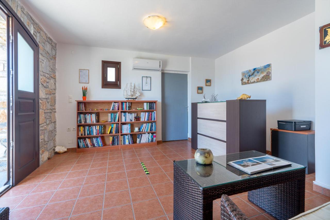 Reggina'S Apartments ฟินิกัส ภายนอก รูปภาพ
